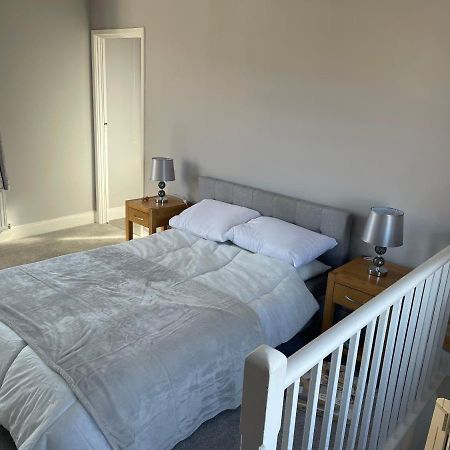 Brady'S Glastonbury Beautiful Pad Great Location! Eksteriør billede