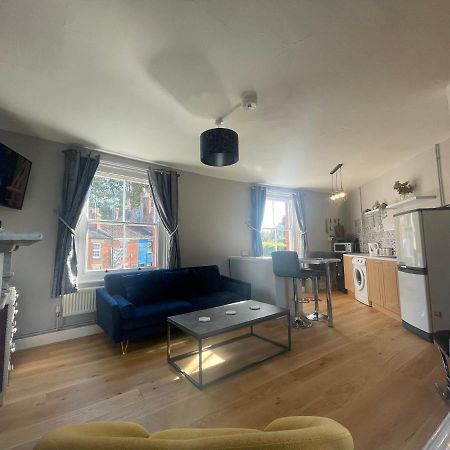 Brady'S Glastonbury Beautiful Pad Great Location! Eksteriør billede