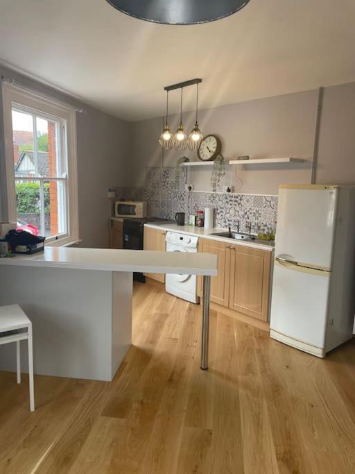 Brady'S Glastonbury Beautiful Pad Great Location! Eksteriør billede