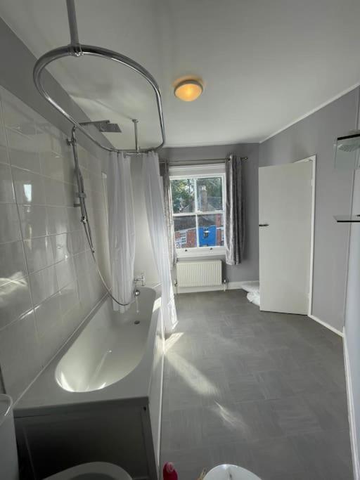 Brady'S Glastonbury Beautiful Pad Great Location! Eksteriør billede
