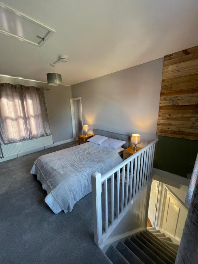 Brady'S Glastonbury Beautiful Pad Great Location! Eksteriør billede